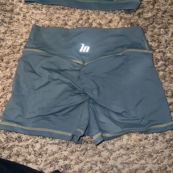 Musclenation sports bras and shorts combo - Picture 2 of 6